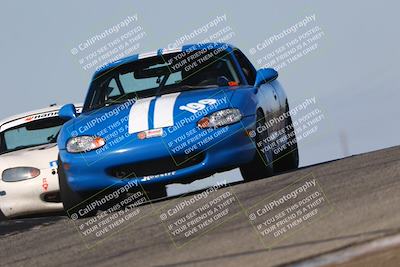 media/Oct-26-2025-CalClub SCCA (Sun) [[8ce1e69566]]/Group 5/Grapevine/